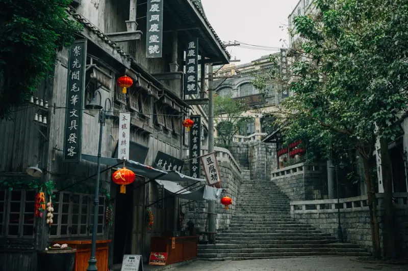 Sobre el viaje a China y de regreso con Milan Schirl. Parte I.